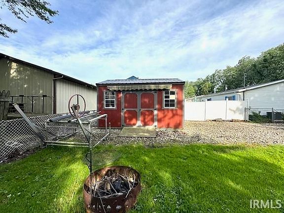 3rd image of 5055 E Summerholme Dr