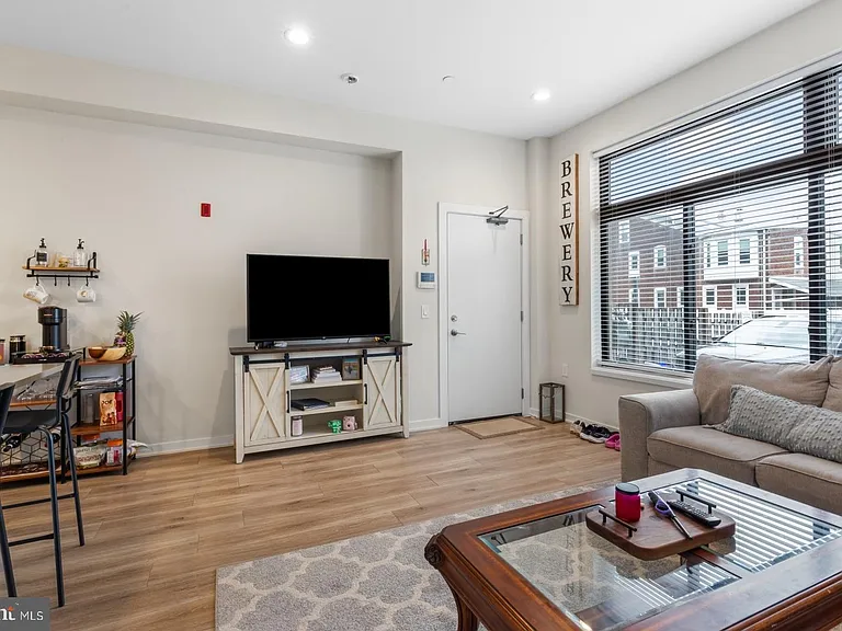 362 Monastery Ave #1F — Photo 4