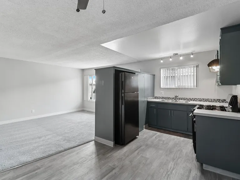 The Atherton Apartments — Photo 35
