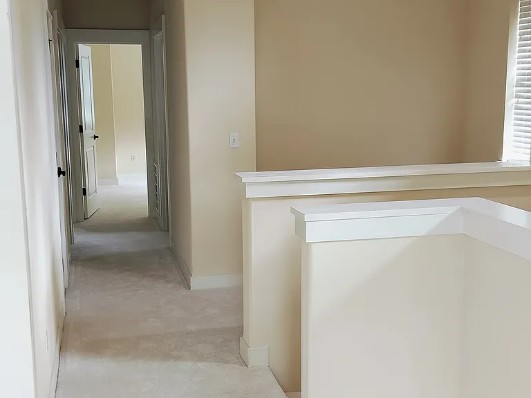 N Pointe Cir — Photo 6