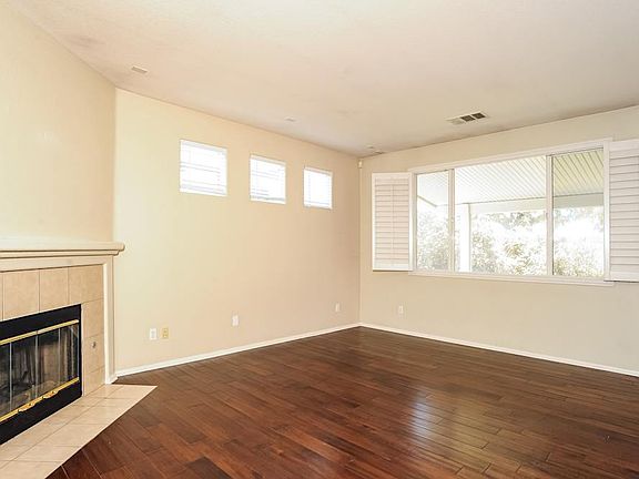 2nd image of 1963 Courtside Place Dr #7