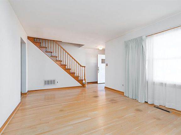 5th image of 3601 Placid Pl E