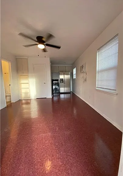 302 W Valley Rd #3 — Photo 2