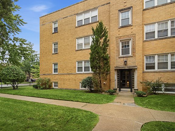 4th image of 6046 N Francisco Ave APT 2W