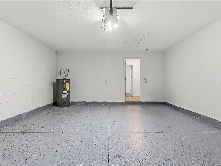 1500 Daybreak Dr — Photo 31