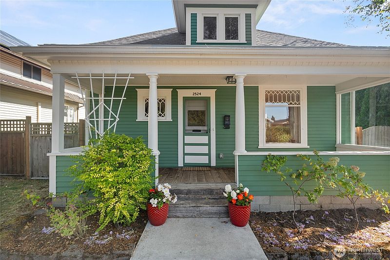 2nd image of 2524 Franklin Street