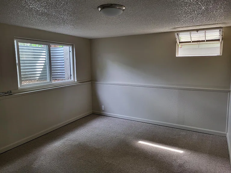 717 W Mulberry St #1/2 — Photo 11