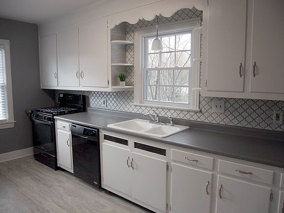 Bright and Airy Kitchen with many New Appliances