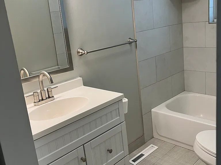 860 E Fairmont Cir #4 — Photo 10