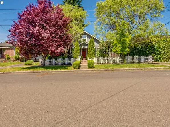 612 E 17th St, Vancouver, WA 98663