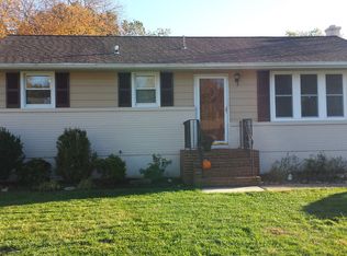 49 Springlake Dr, Newark, DE 19711