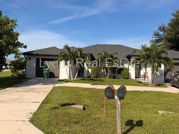546 SE 5th Pl, Cape Coral, FL 33990