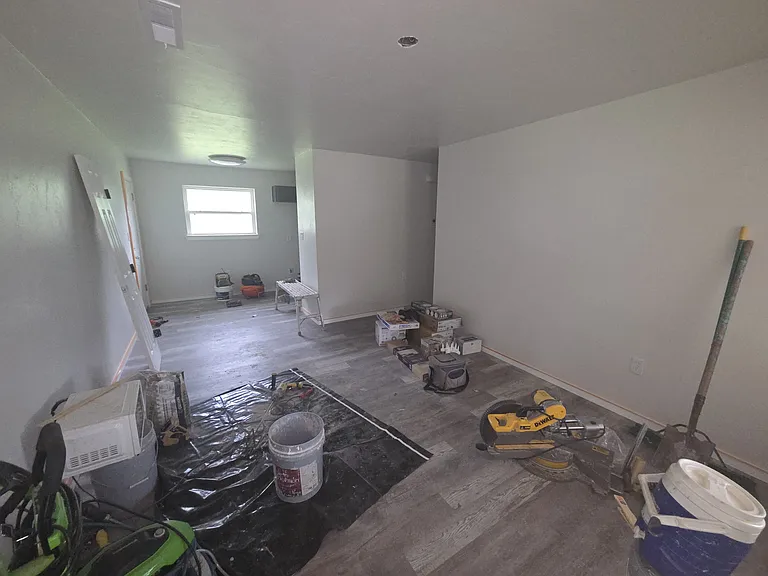 2516 Queensbury Rd — Photo 6