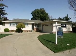889 Royal Green Ave, Sacramento, CA 95831