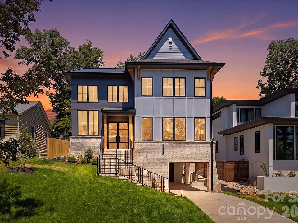 1st image of 2649 Laburnum Ave