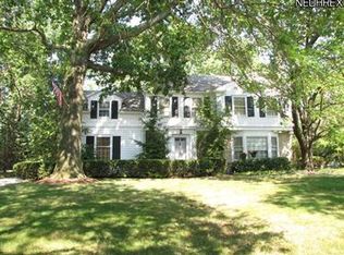 2729 Rochester Rd, Shaker Heights, OH 44122