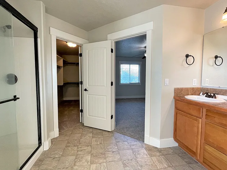 709 N Saddlebrook Way — Photo 24