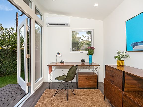 2nd image of 1518 E Wilson Ave #1-A