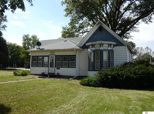 419 S Chestnut St, Friend, NE 68359