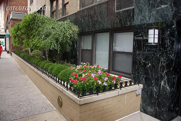 Sold by Corcoran | media 24