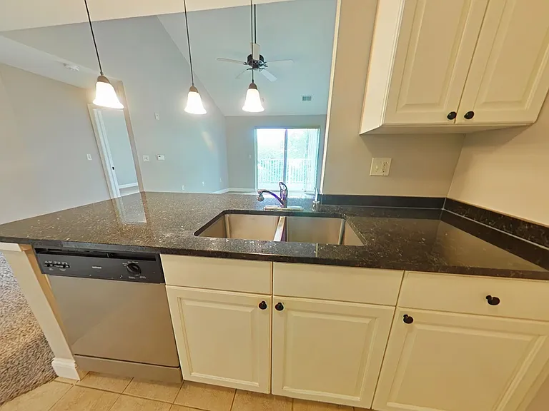 Delafield Lakes Apartments — Photo 56