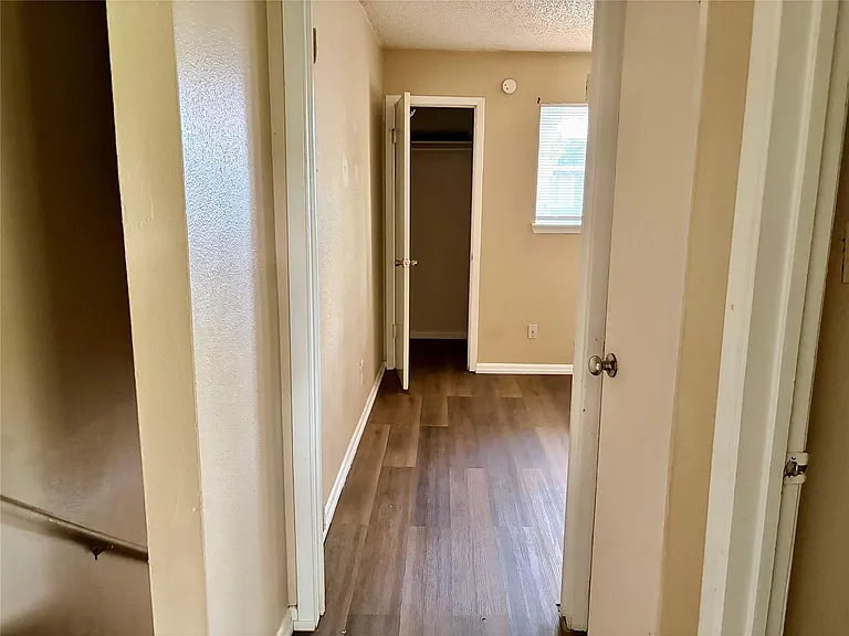 702 Hargest St #7 — Photo 8