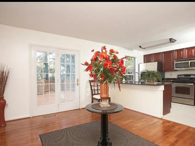 15043 Shamrock Ridge Rd — Photo 3