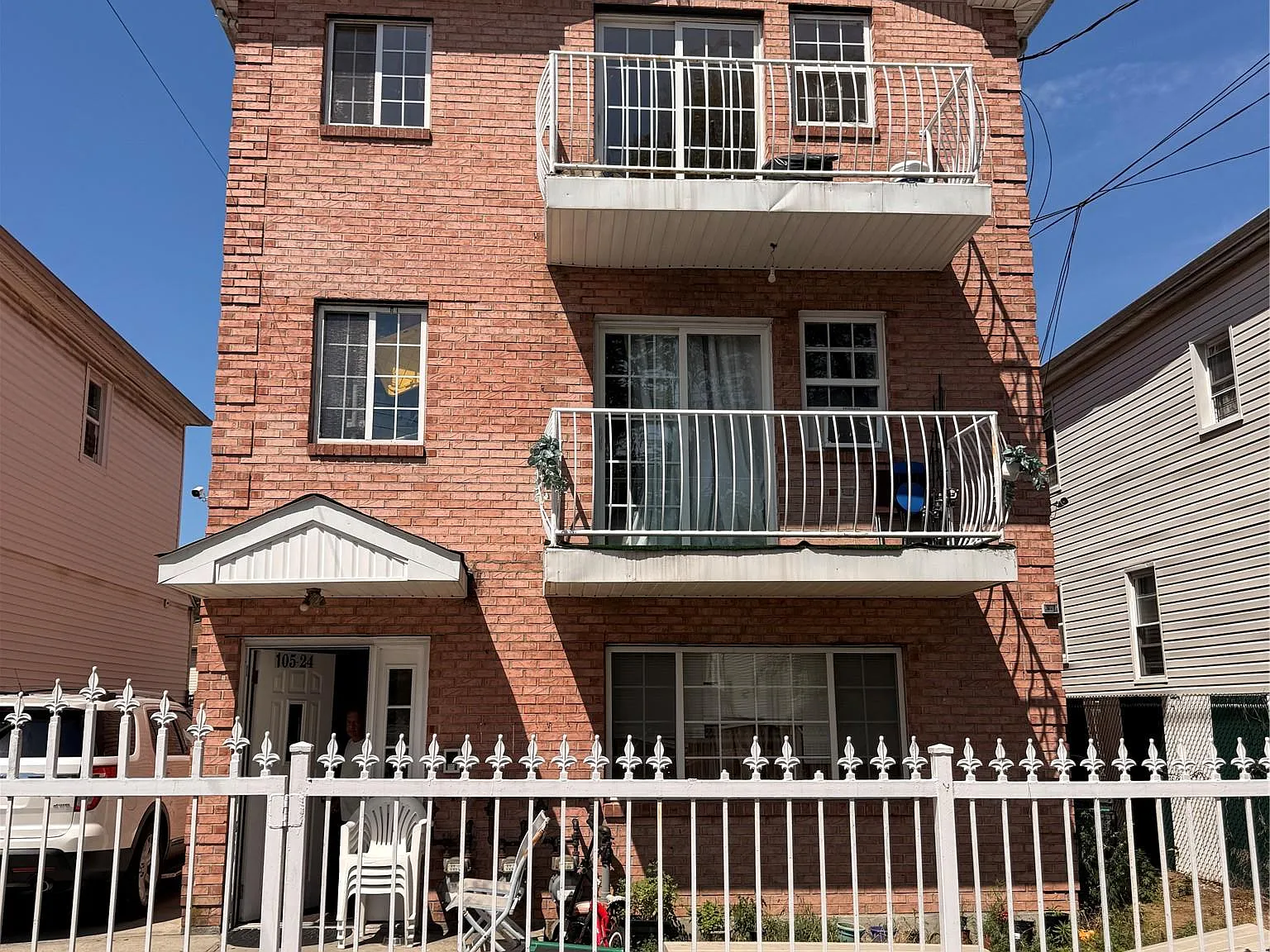 3 bed, 2.0 bath, 1200 sqft, $3,500 — Photo 1