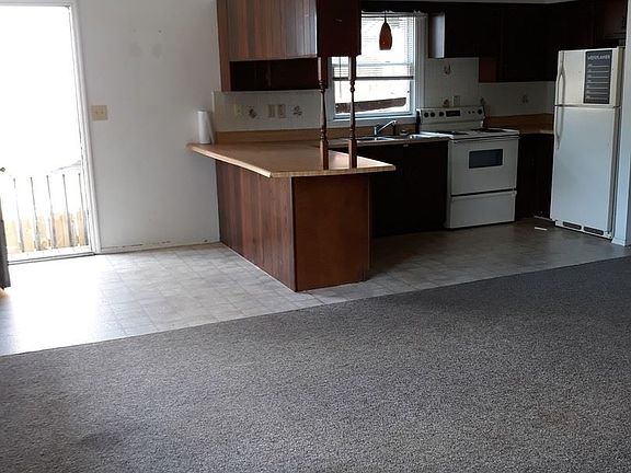 4th image of 1036 Meadowview Ave