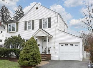 99 Kenwood Rd, River Edge, NJ 07661