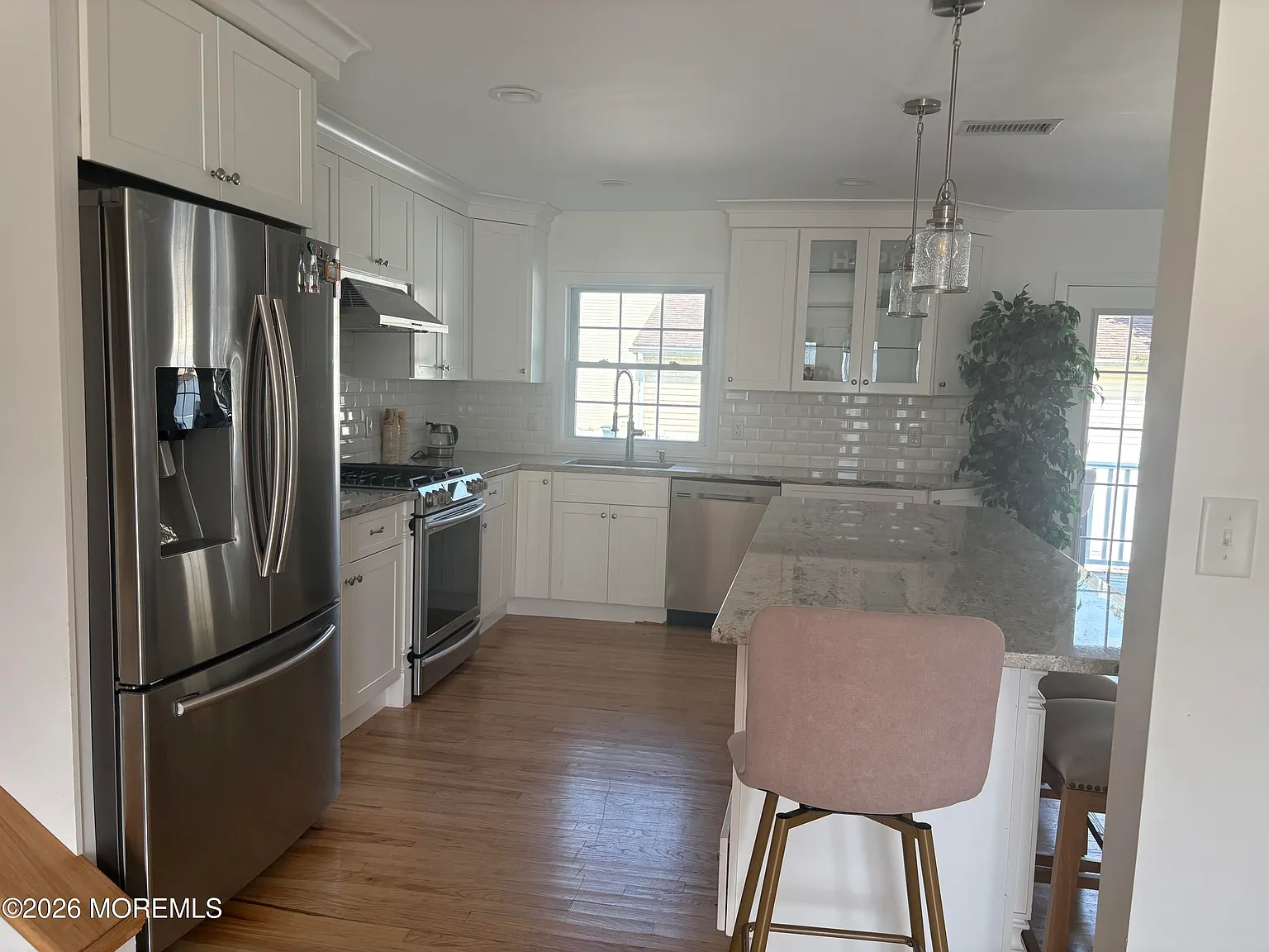 114 Sampson Ave — Photo 3