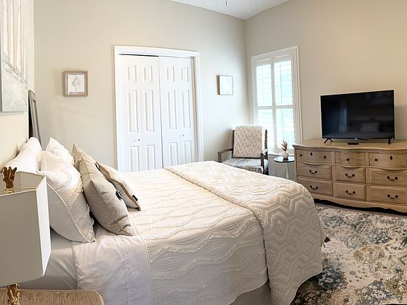 4th image of 1500 Bayou Blvd #1