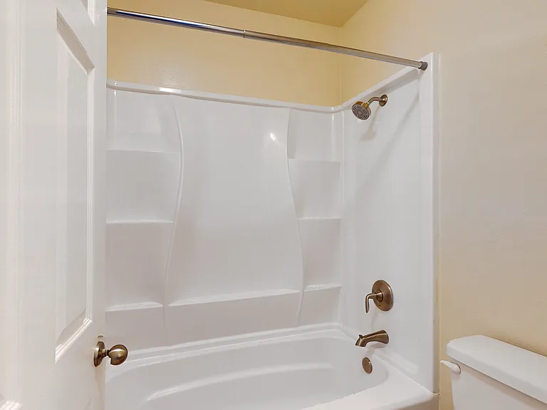 107 Marin St #10 — Photo 16
