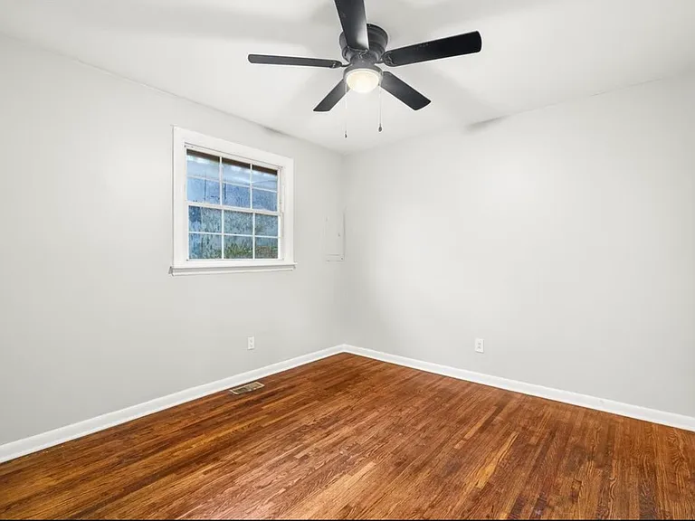 319 Morton Ave #A — Photo 11