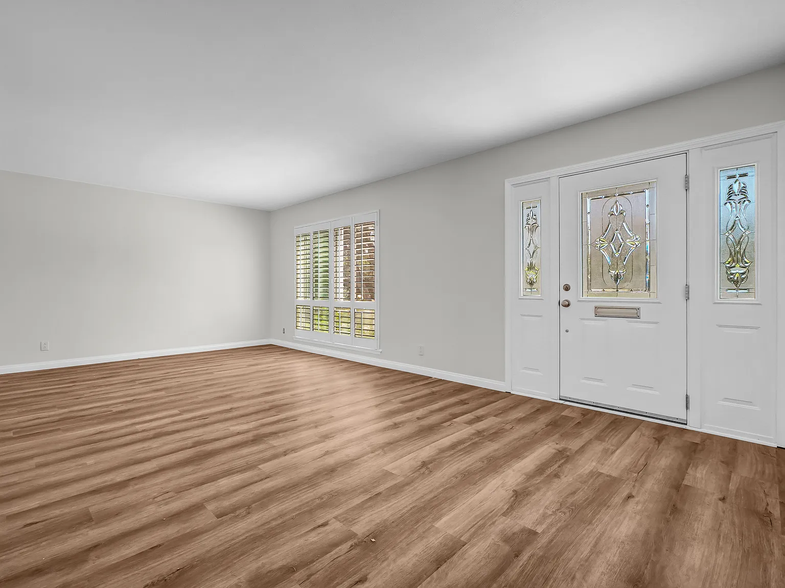 3 bed, 2.5 bath, 1587 sqft, $3,800 — Photo 4
