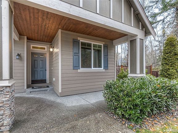 2nd image of 13704 77th Avenue Ct E