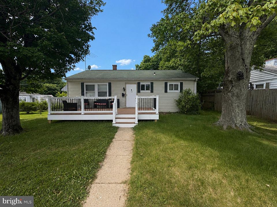 1st image of 90 Moyer Dr