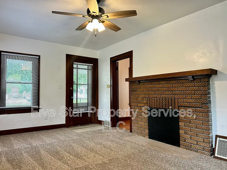 2360 S 9th St — Photo 3