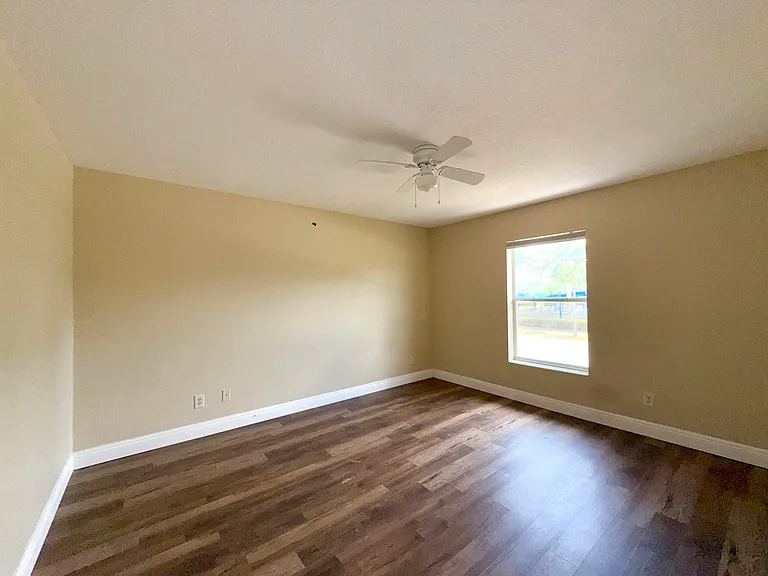 13614 Yarmouth Ct — Photo 22