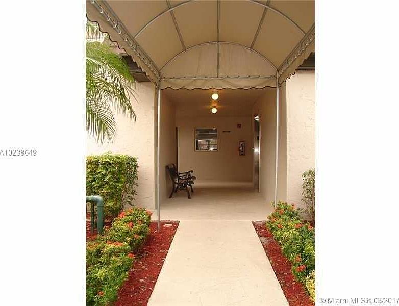 1st image of 9450 Poinciana Pl APT 314