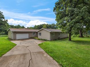 1171 Laura Dr, Monticello, IL 61856