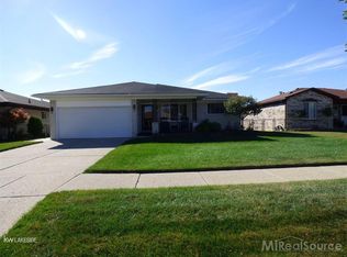 32925 Bruggeman Dr, Warren, MI 48088