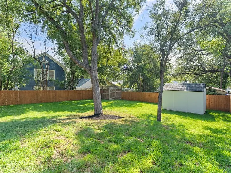 3301 Duval St — Photo 27