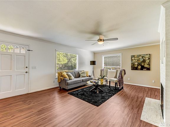 Living with fresh paint and new floors. 
