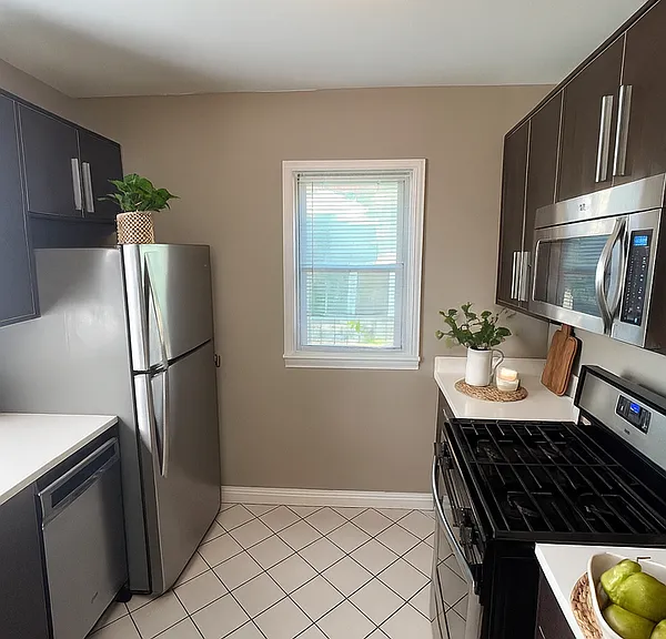 75 Euclid Ave — Photo 8
