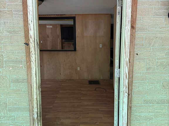 2nd image of 780 Bellamy Rd