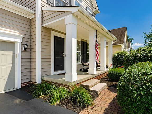 3rd image of 8366 Marwithe Pl