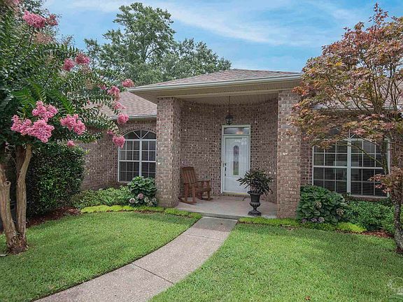 2nd image of 1761 Cedrus Ln
