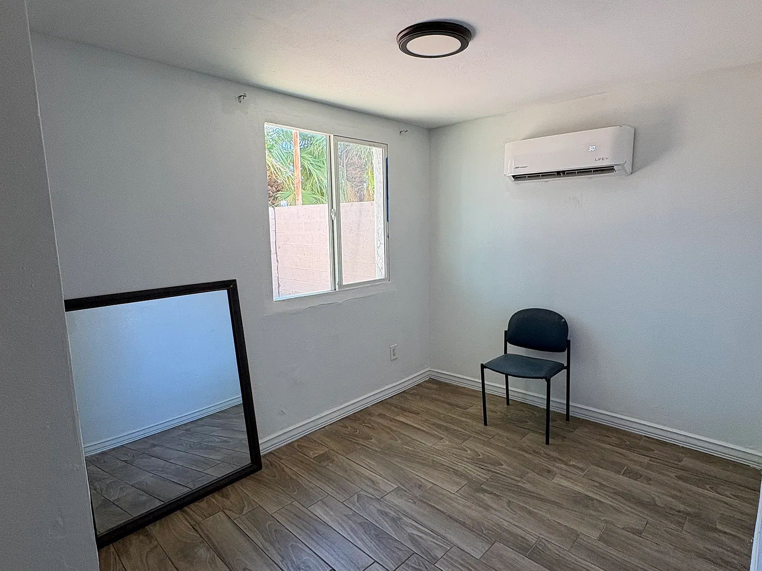 1 bed, 700 sqft, $1,100 — Photo 4