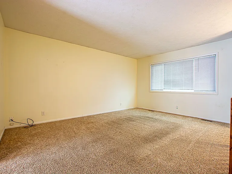 11106 V St — Photo 6